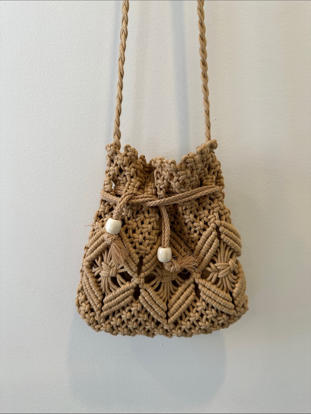 Handwoven Tan Macramé Crossbody Bag - Picture 3 of 8